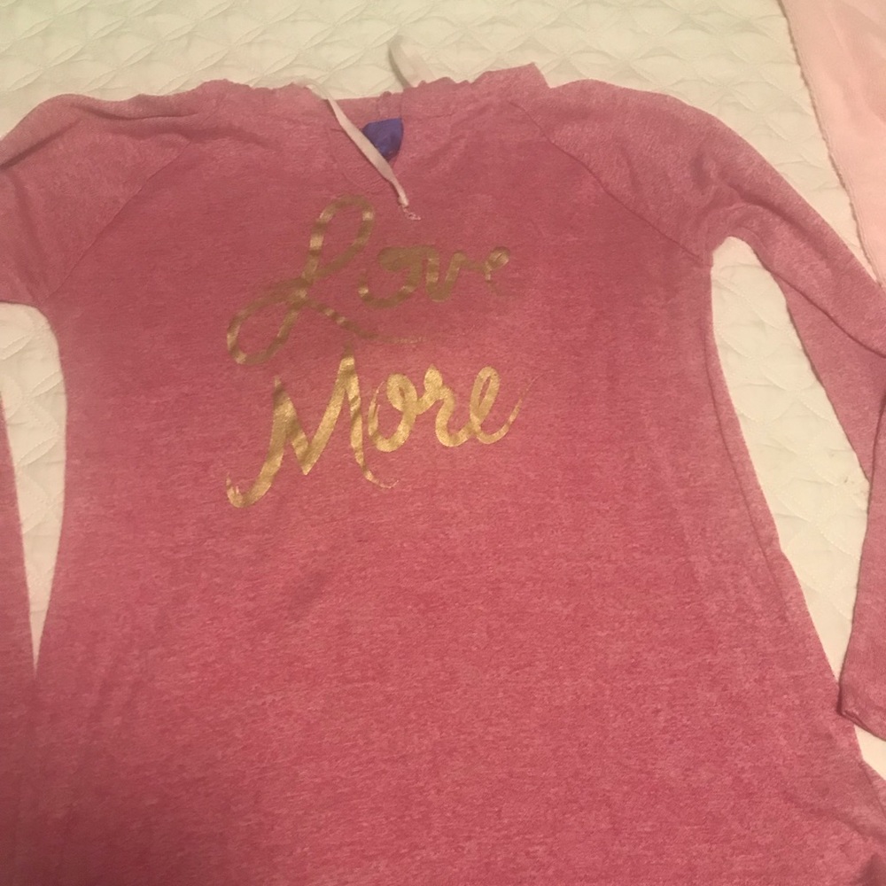 Pullover sweater hooded pink says love more